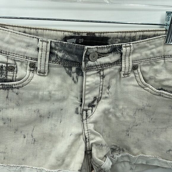 Levi’s bleached distressed reverse tie dye jean shorts jorts 29 EUC bleach dye - Picture 5 of 12